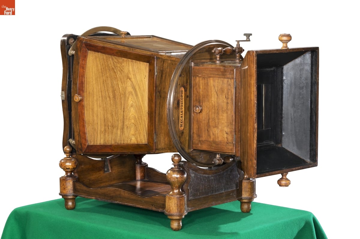 Charles Ponti Megalethoscope, 1862 Large wooden projector-like apparatus