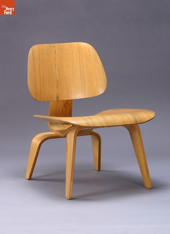 Molded Plywood Lounge Chair, 1942-1962 Mid-century modern plywood chair