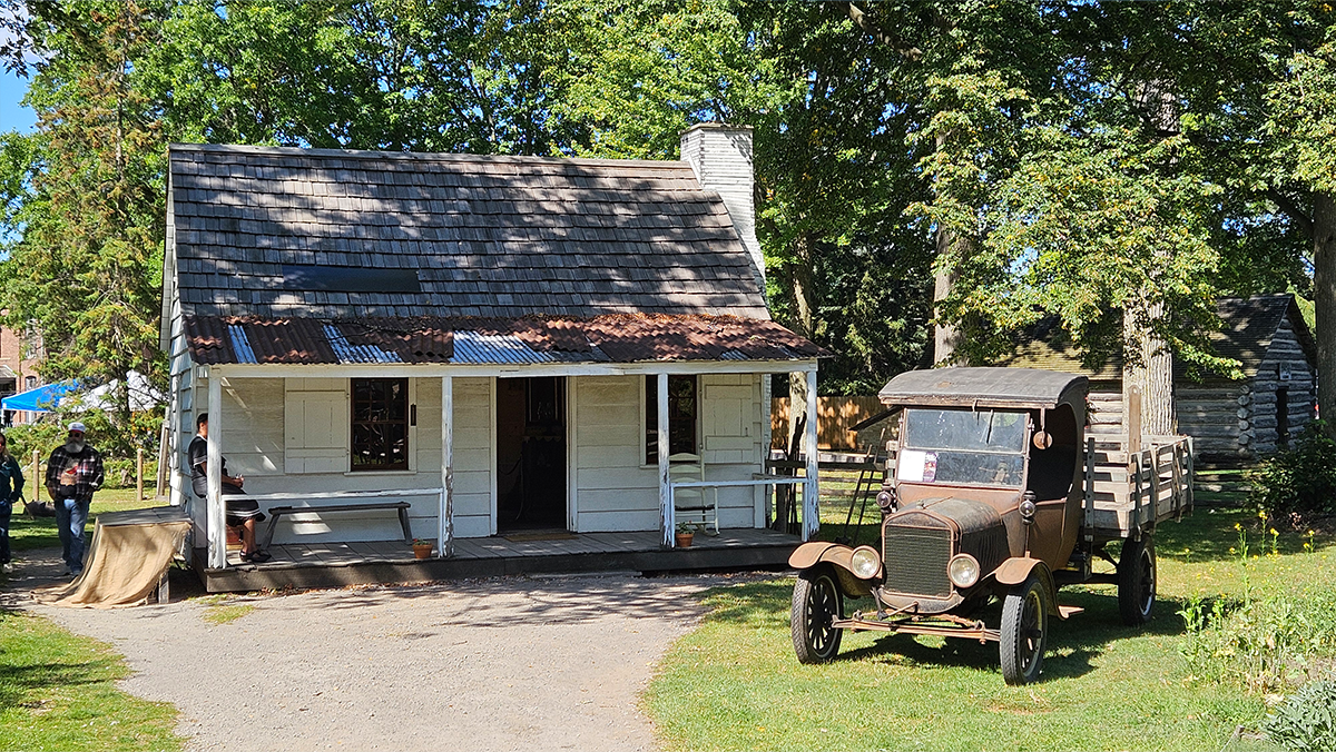 he Georgia farmhouse of Amos and Grace Mattox represented the trying Depression years, accented by a well-worn Ford Model TT parked out front